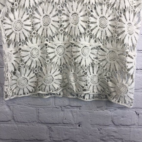 Forever 21 Top Crochet Floral Open Knit Crop Sz Sm - Picture 4 of 8